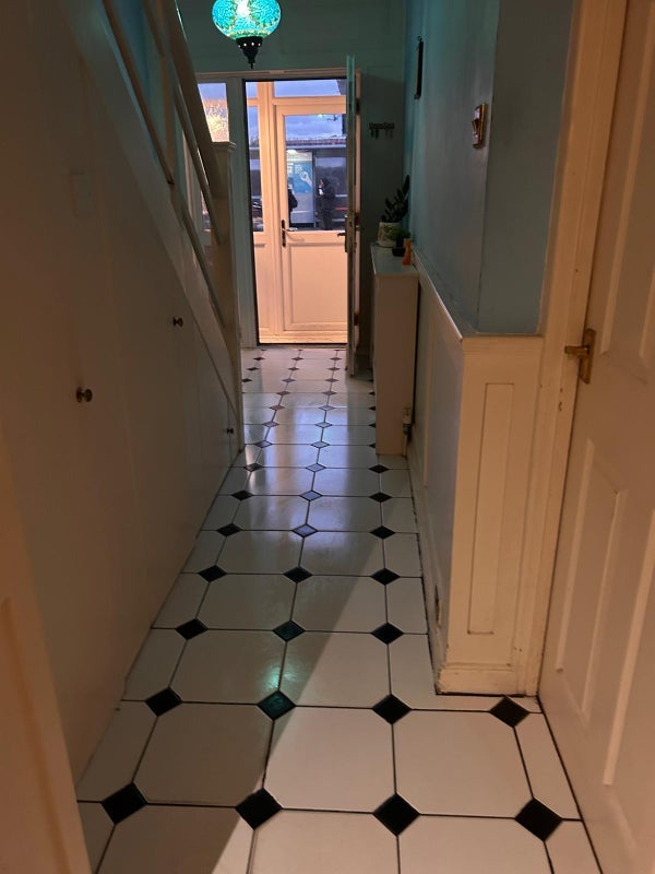 Room Rowan Road in Greater London