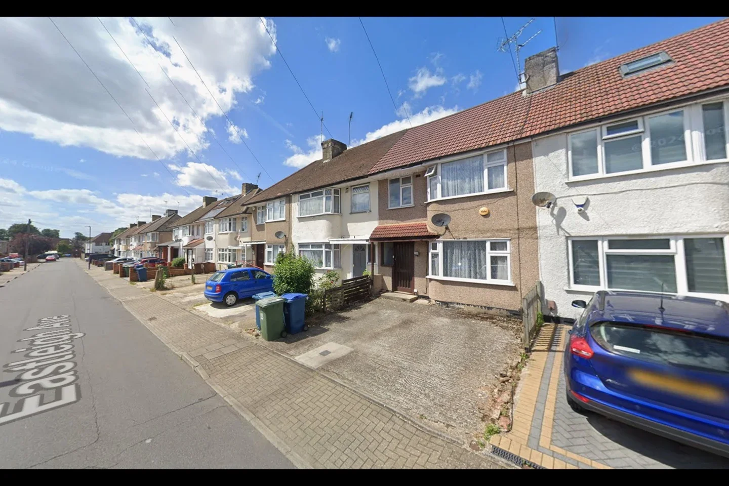Flat Eastleigh Avenue in Greater London