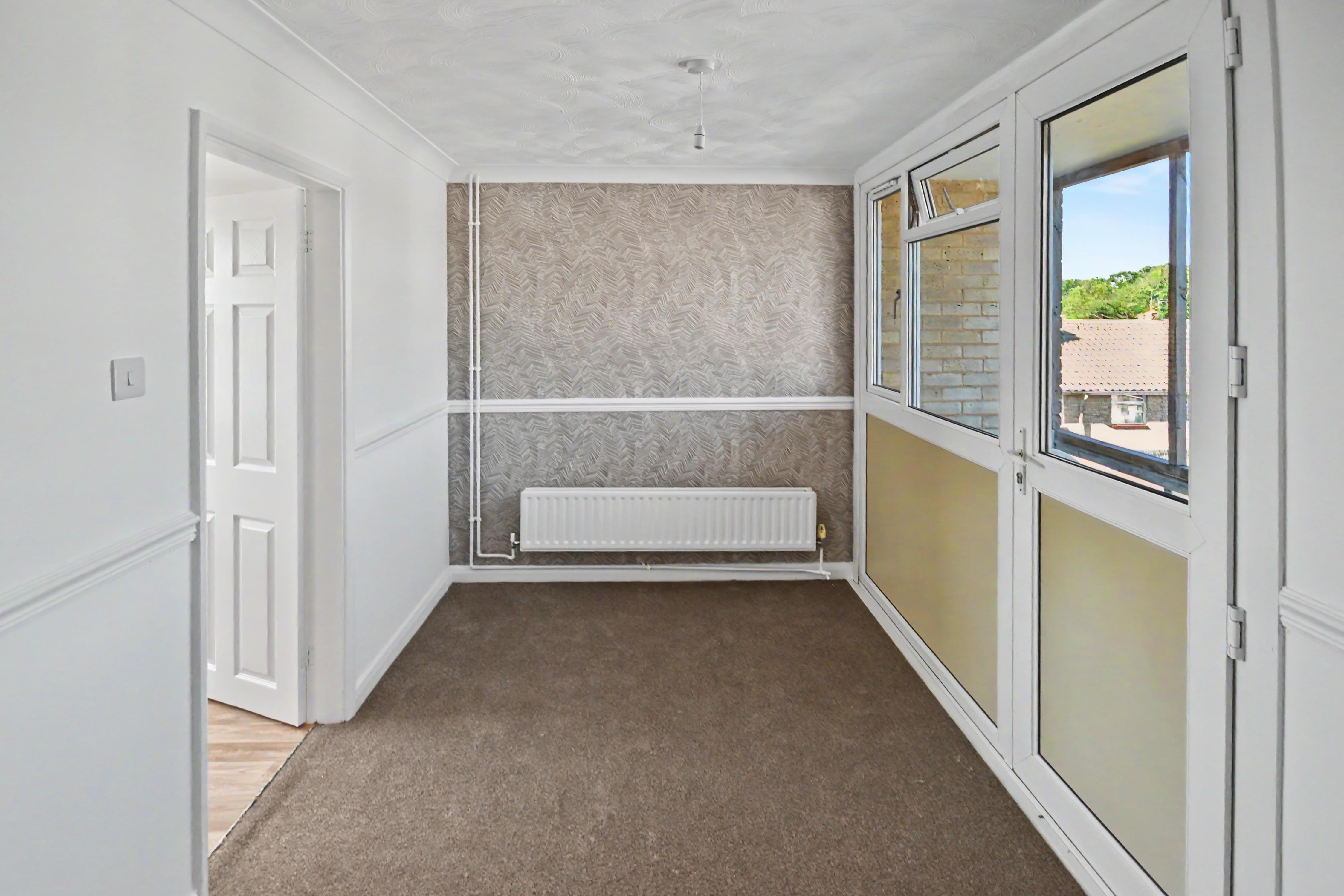 Flat Thoresby Court in Corby