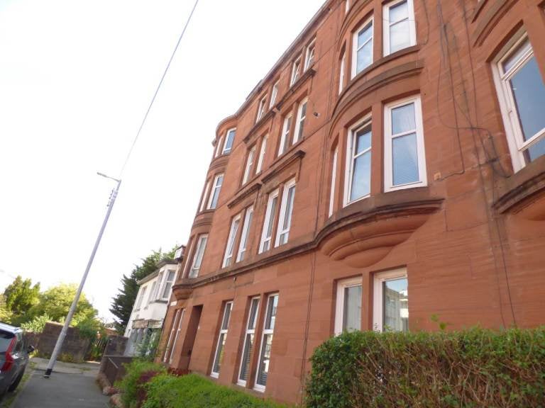 Flat Eastwood Avenue in Glasgow