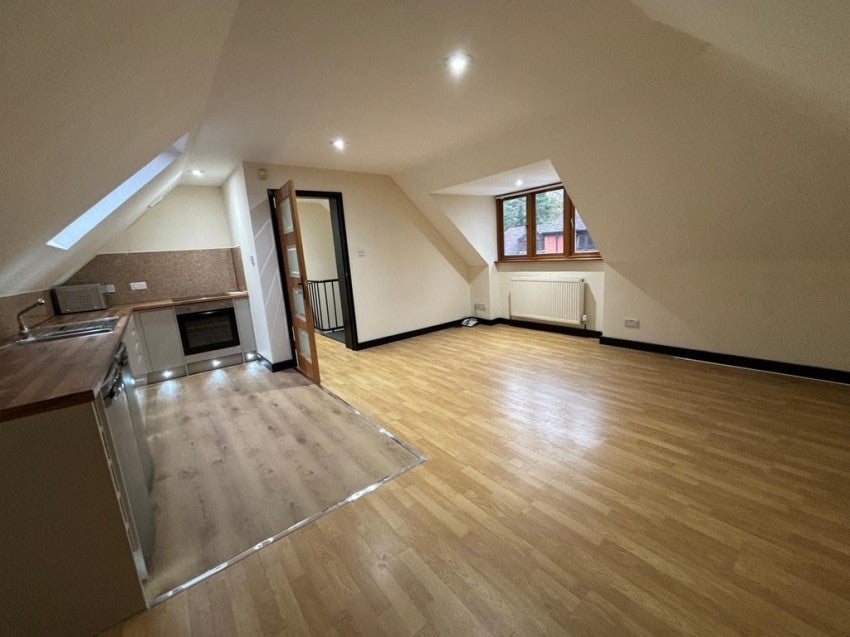 Flat Heatherlands Road in Southampton