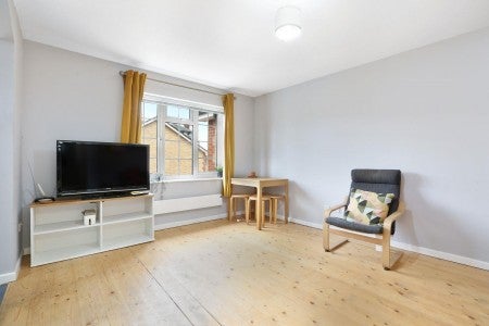 Flat Havil Street in Greater London