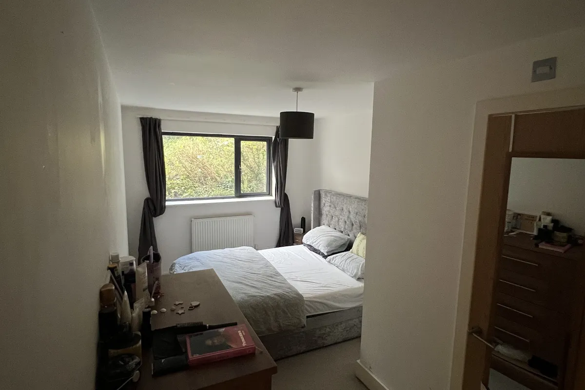 Flat Budshead Road in Plymouth