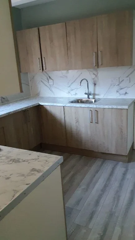 Room Barnfield Road in Greater London