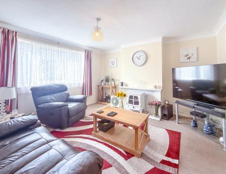 House Lincoln Field in Hertsmere