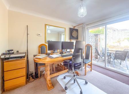 House Lincoln Field in Hertsmere