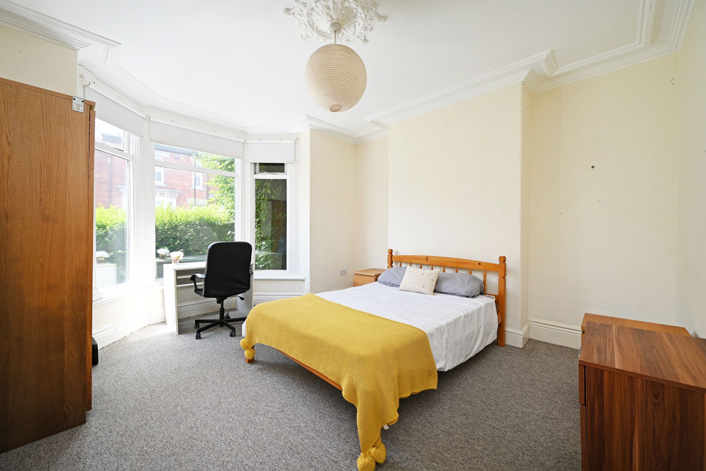 Room Wadbrough Road in Sheffield