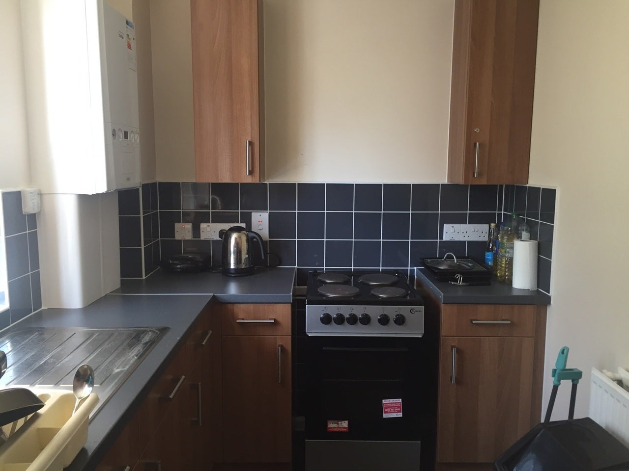 Room Sutton Way in Greater London
