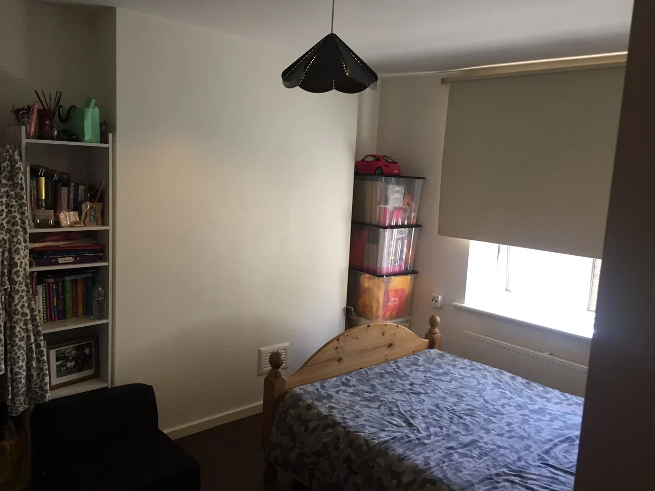 Room Sutton Way in Greater London