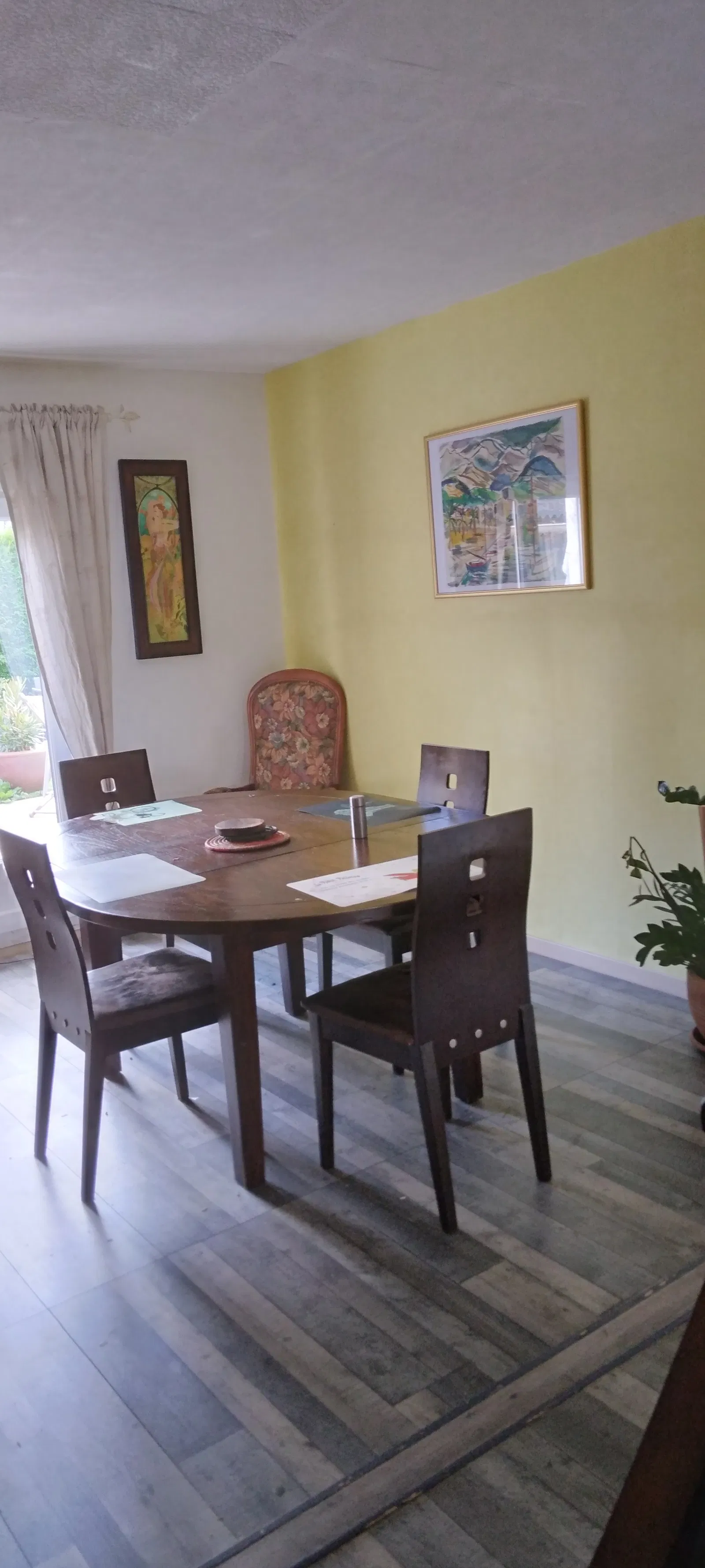 Room Rue de Laon in Élancourt