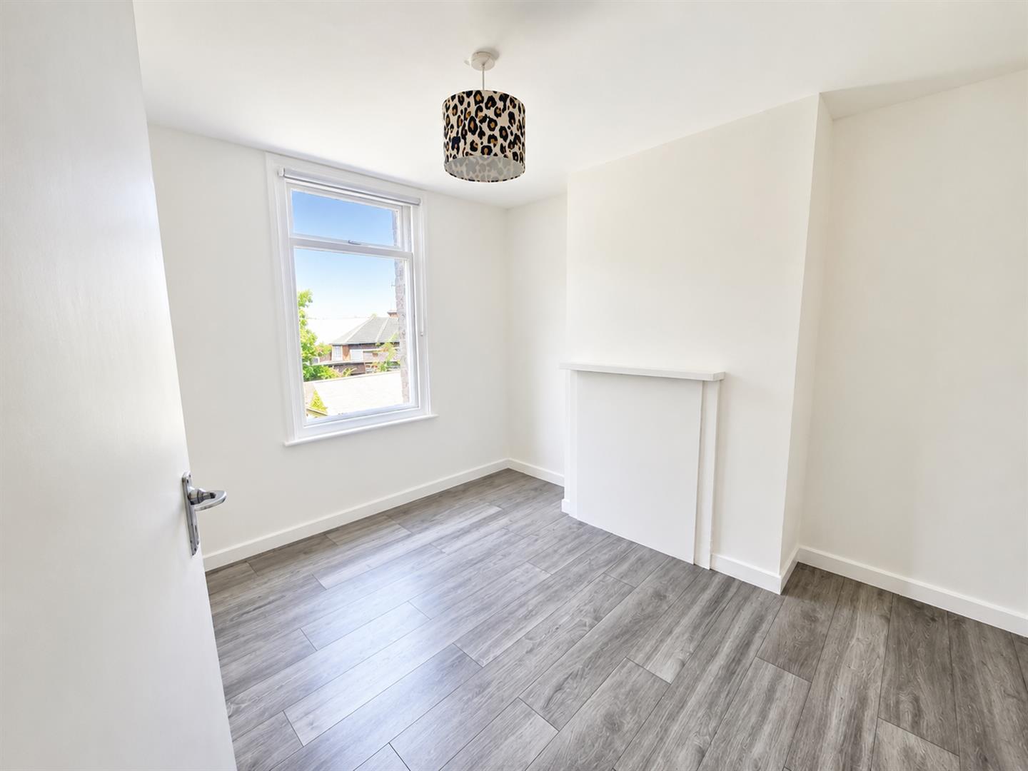 Flat Bexley Road in Greater London