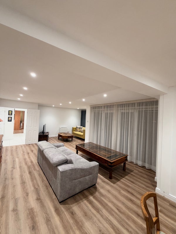 Room Inverness Mews in Greater London