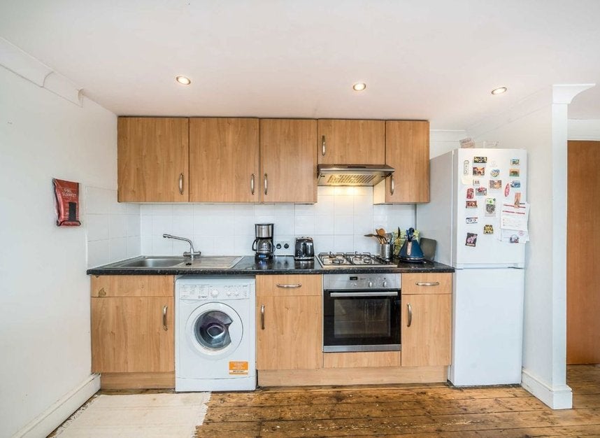 Flat Littlebury Road in Greater London