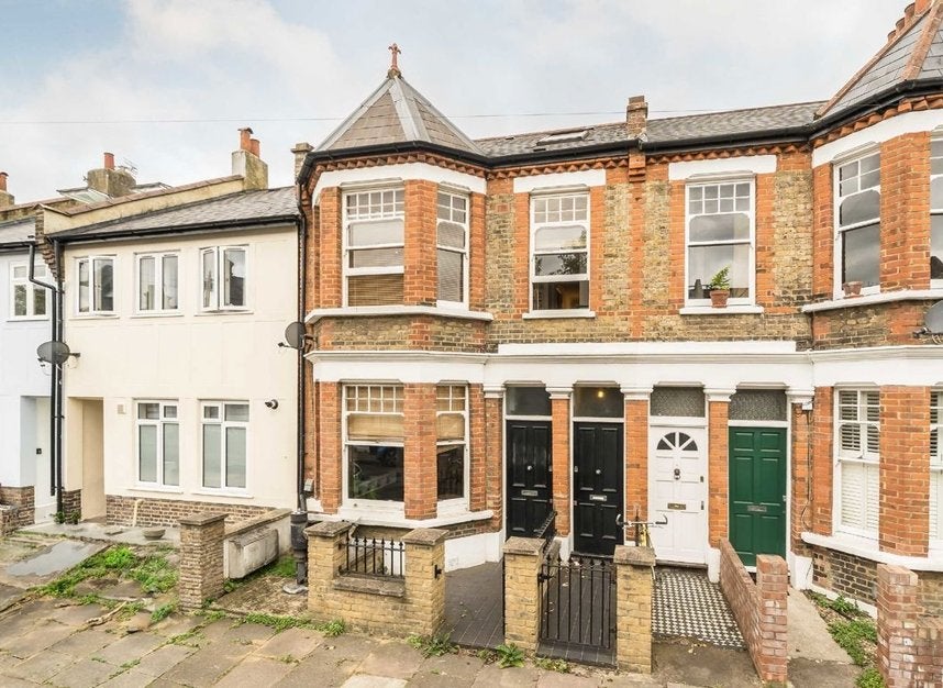 Flat Littlebury Road in Greater London