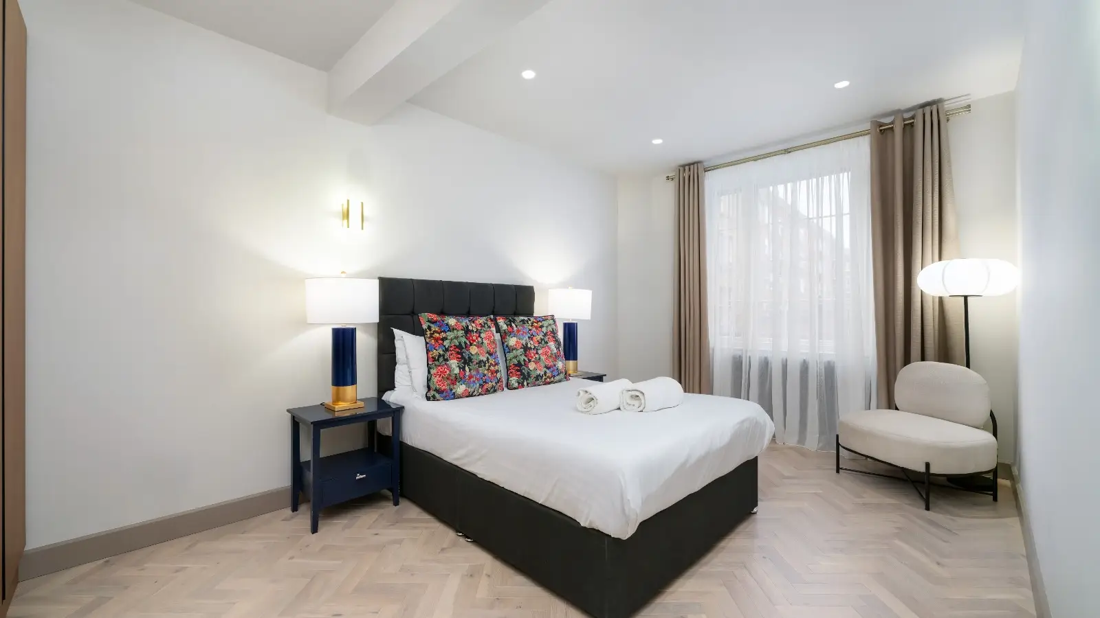 Flat Garrick Street in City of Westminster