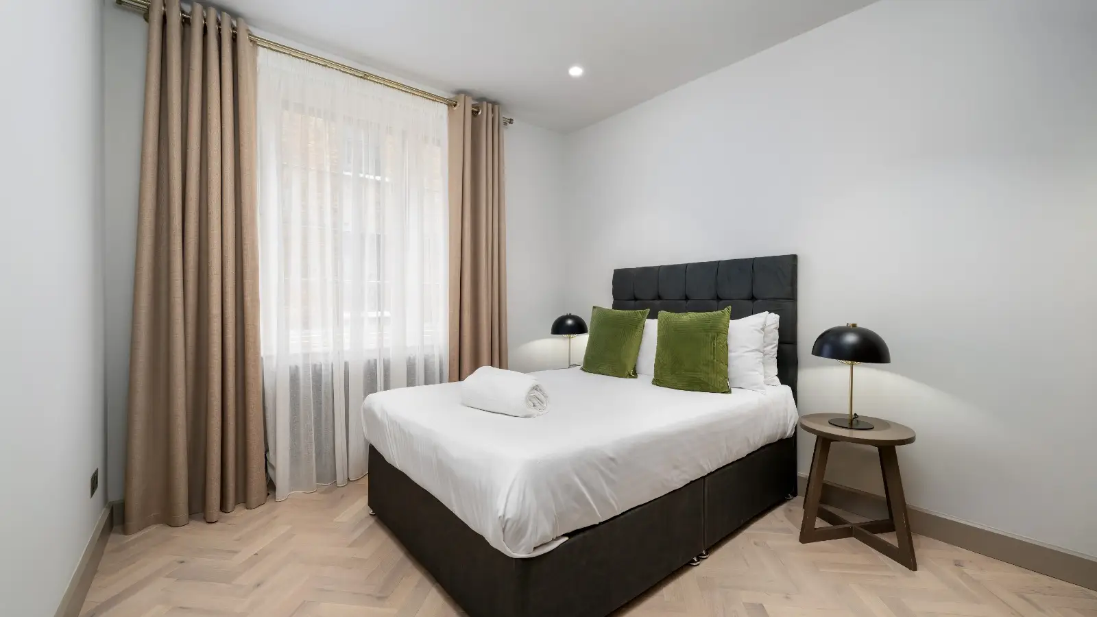 Flat Garrick Street in City of Westminster
