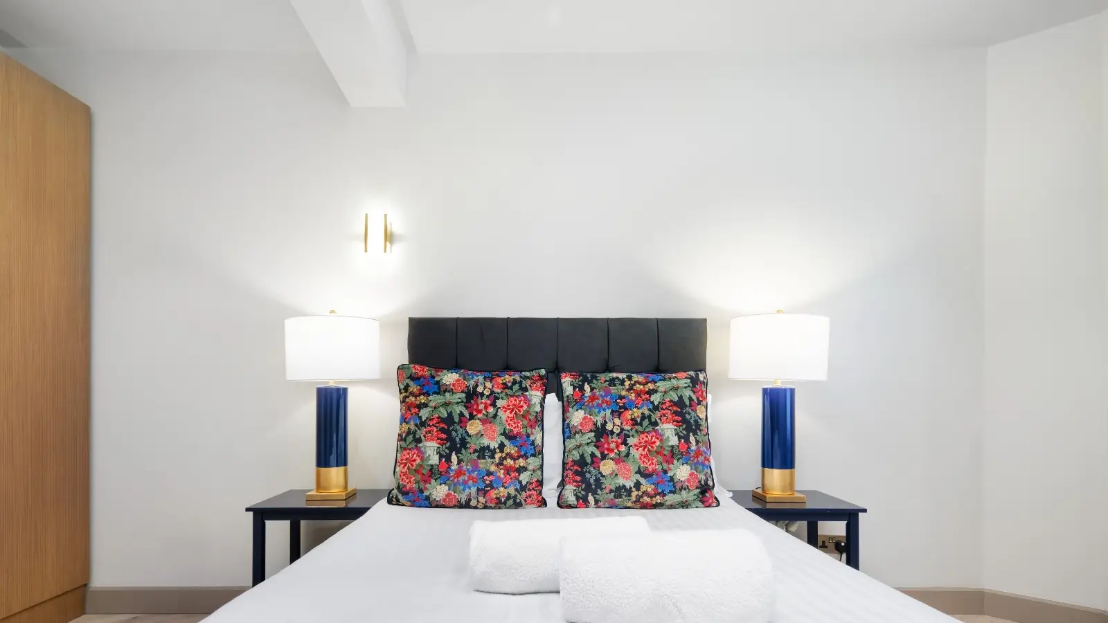 Flat Garrick Street in City of Westminster