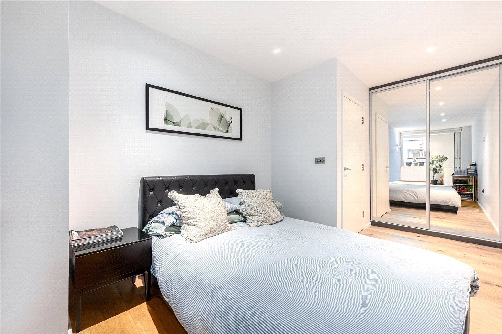 Flat Baynes Street in Greater London