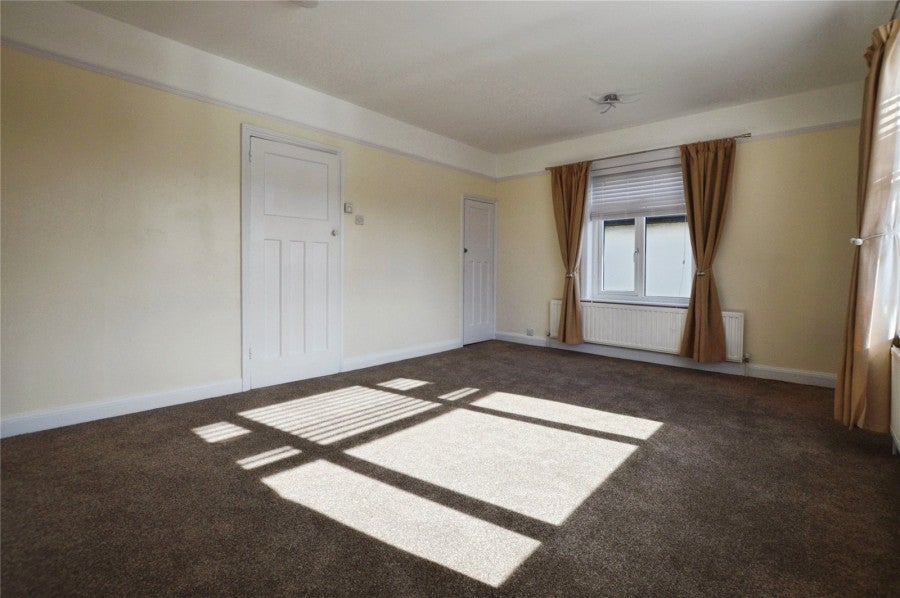 Flat Dunmow Road in Uttlesford