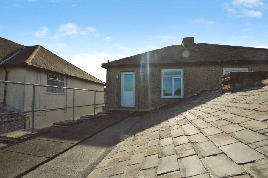Flat Dunmow Road in Uttlesford