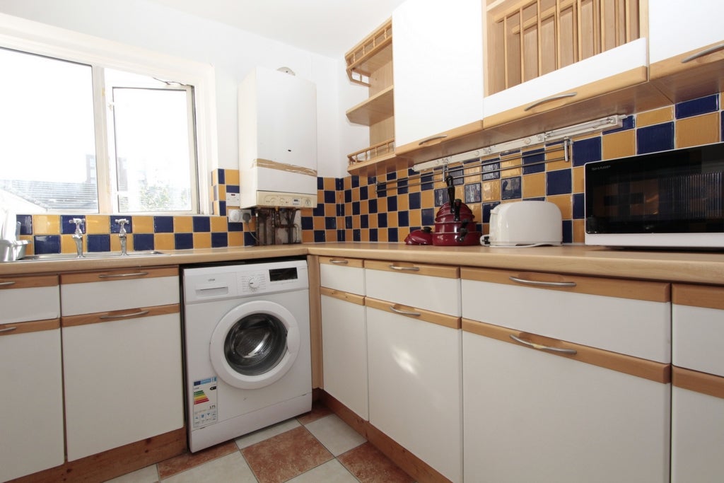 Room Globe Road in Greater London