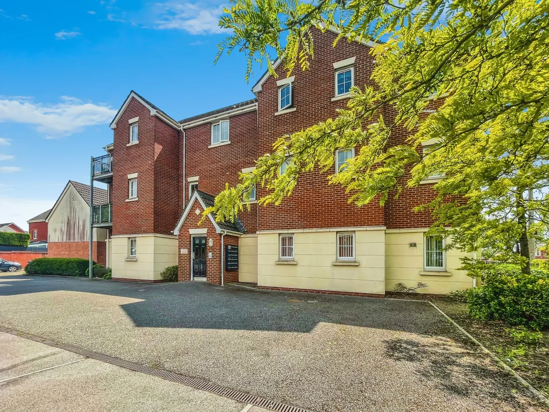 Flat Watkins Square in Cardiff