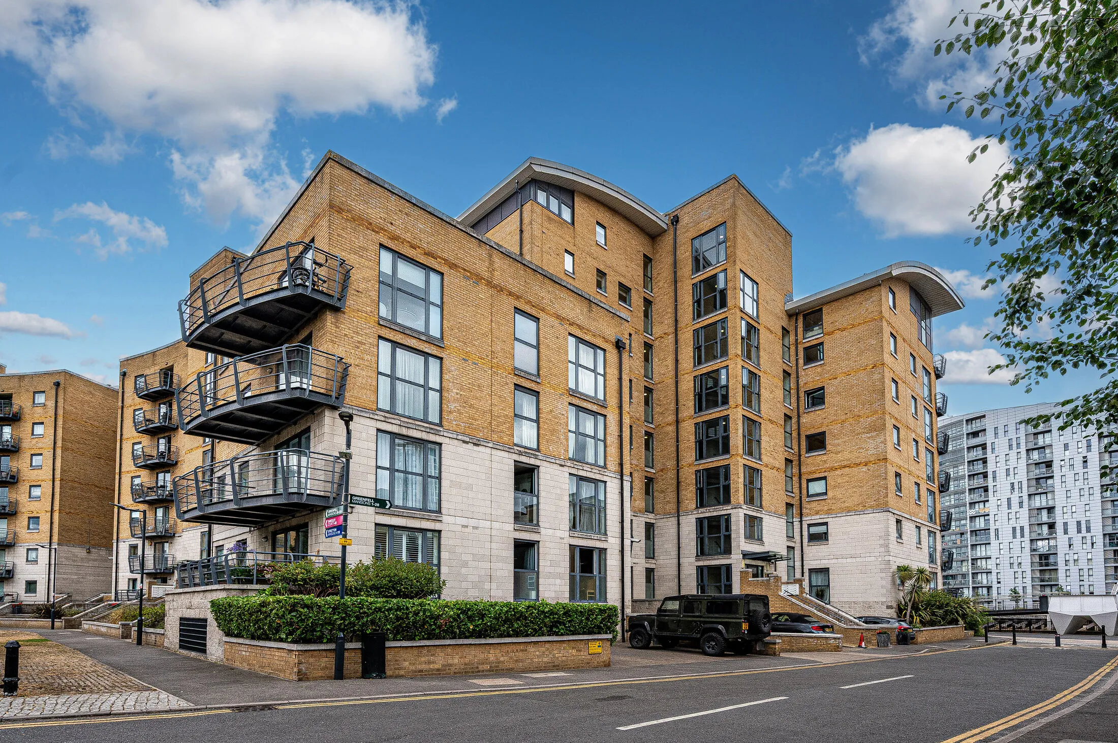 Flat Glaisher Street in Greater London