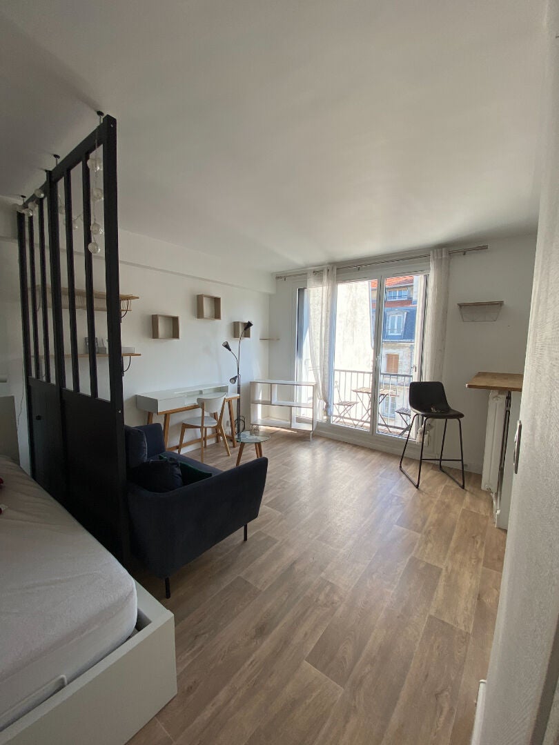 Appartement Rue de la Croix Nivert à Paris