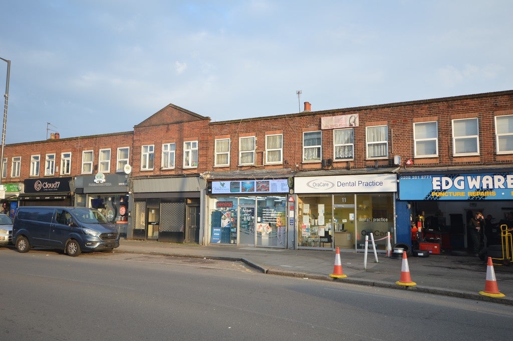 Flat Overbrook Walk in Greater London