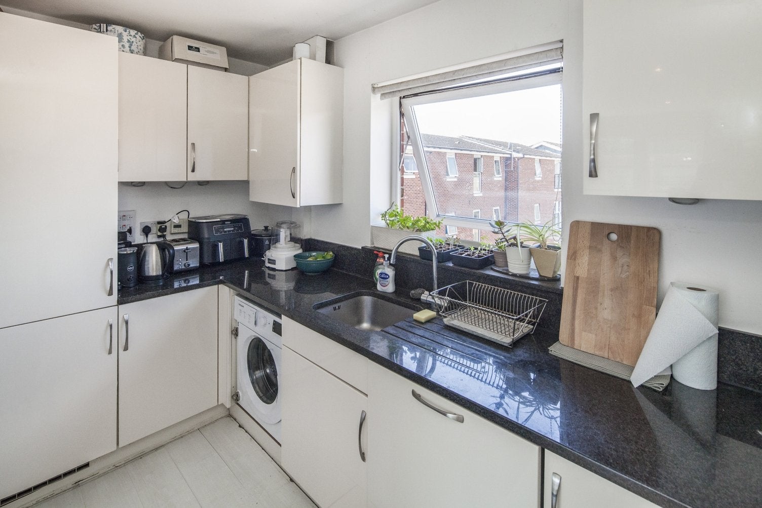 Flat Garnies Close in Greater London
