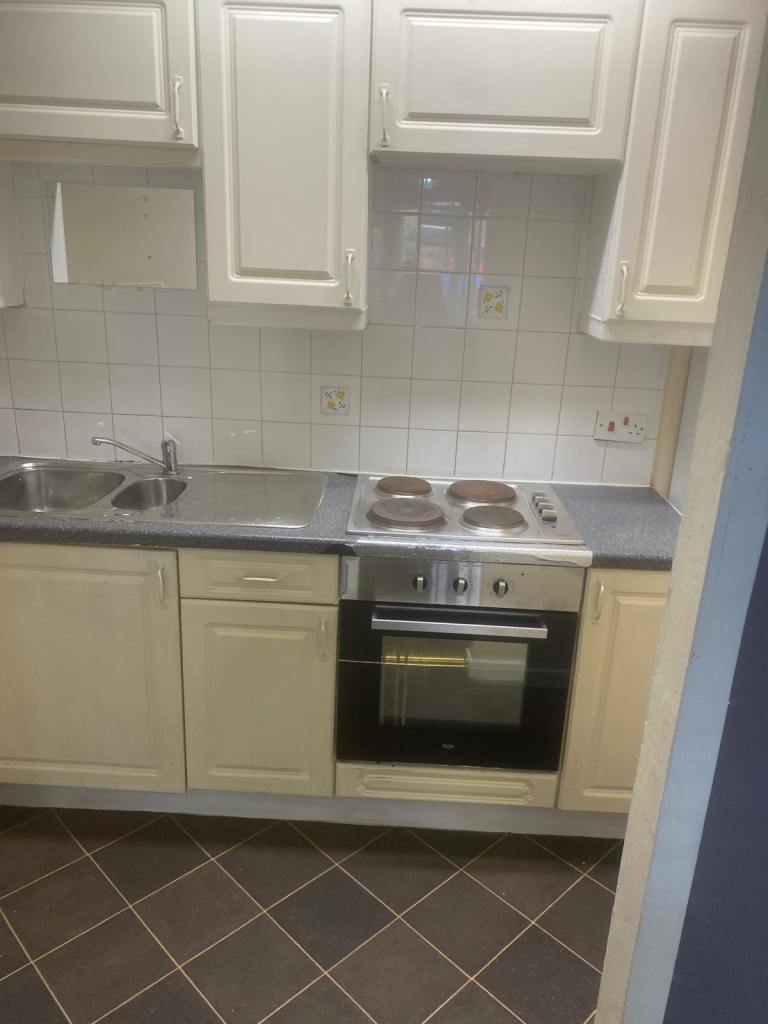 Flat Lancia Close in Coventry