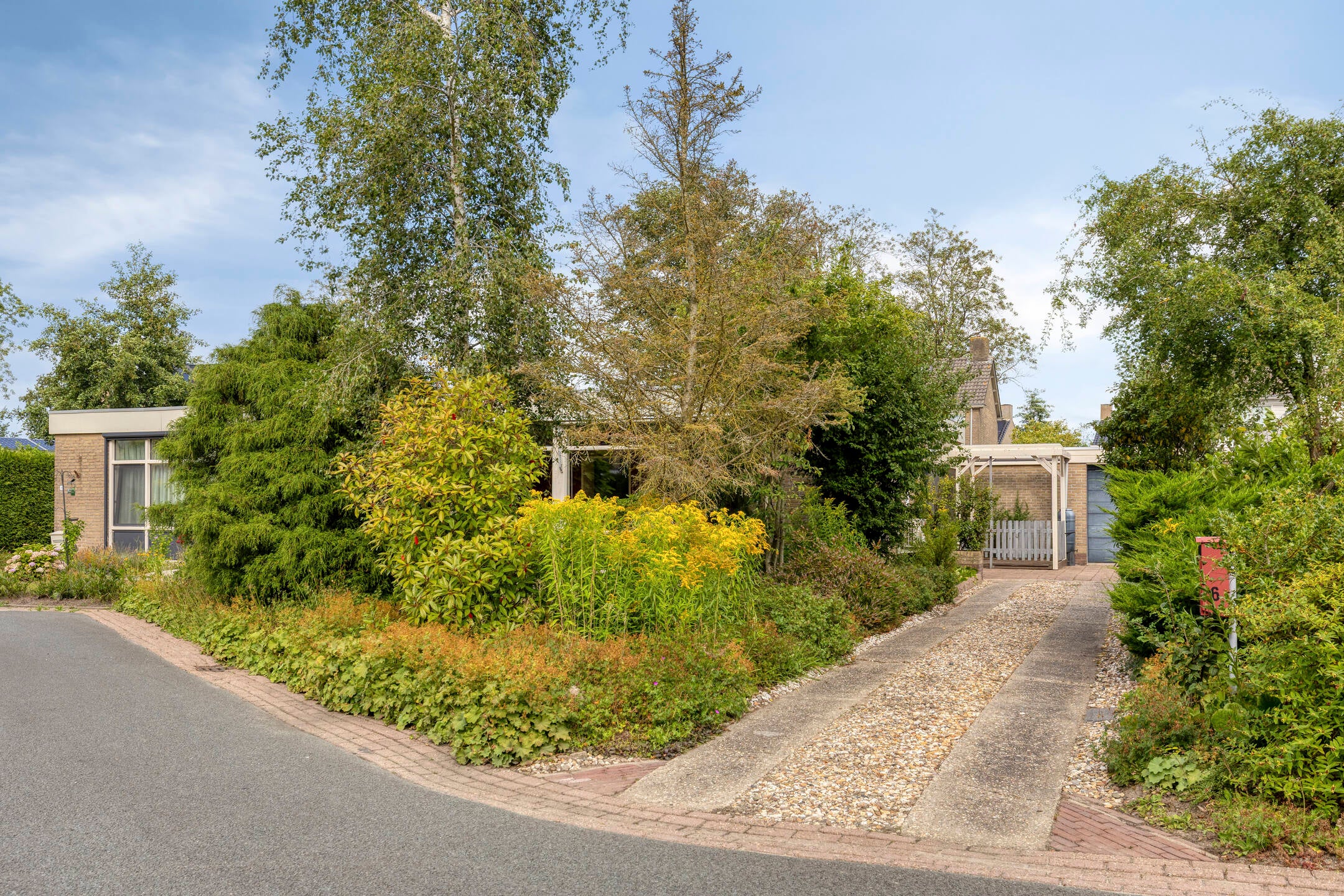 Tussenwoning te koop: C de Houtmanstraat 6, Zuidhorn