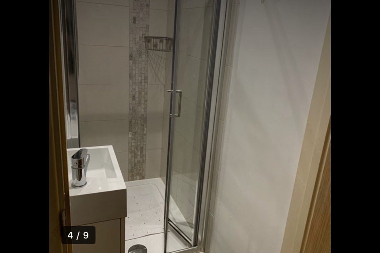 Room Chartwell Drive in Luton