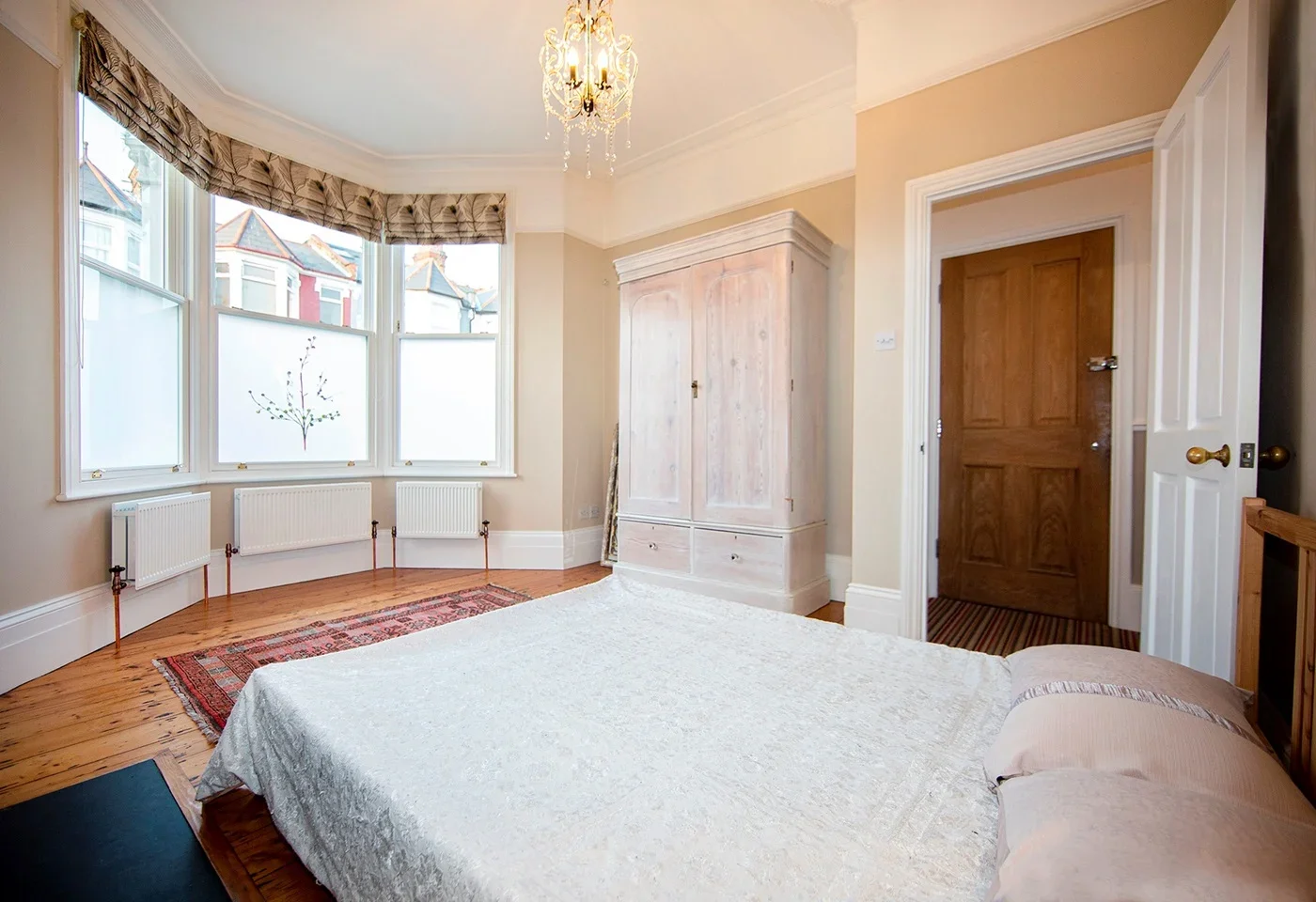 Flat Seymour Road in Greater London