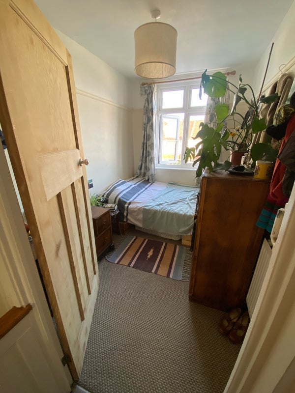 Room Keys Avenue in Bristol