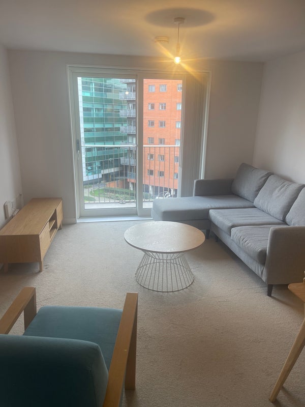 Flat Ingram Row in Leeds
