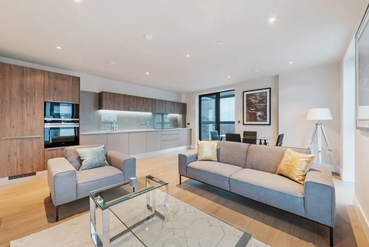 Flat Wandsworth Road in Greater London