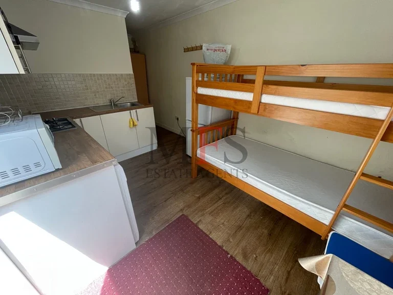 Flat Minterne Avenue in Greater London