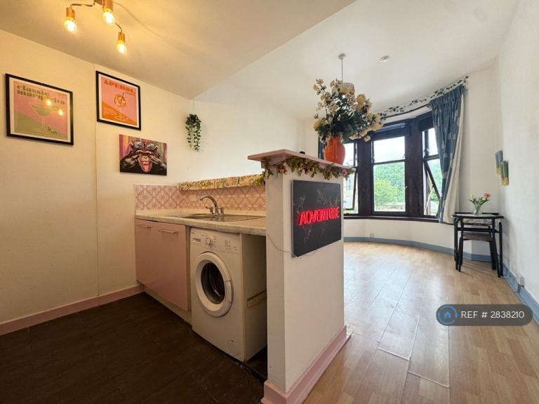 Flat Killearn Street in Glasgow