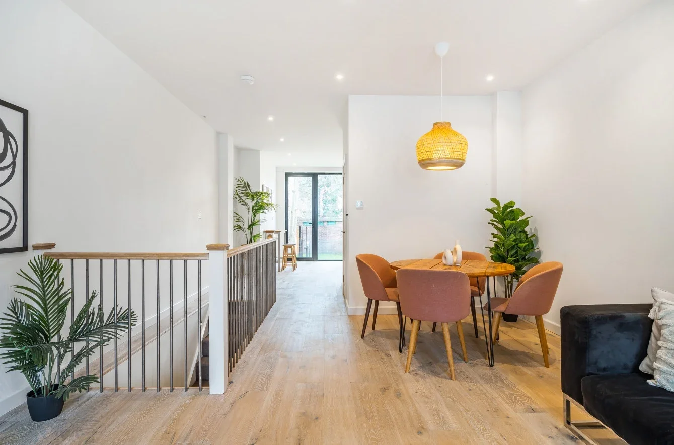 Flat Boveney Road in Greater London