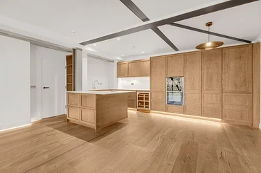 House Wellesley Terrace in Greater London