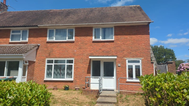 House Kidborough Road in Crawley