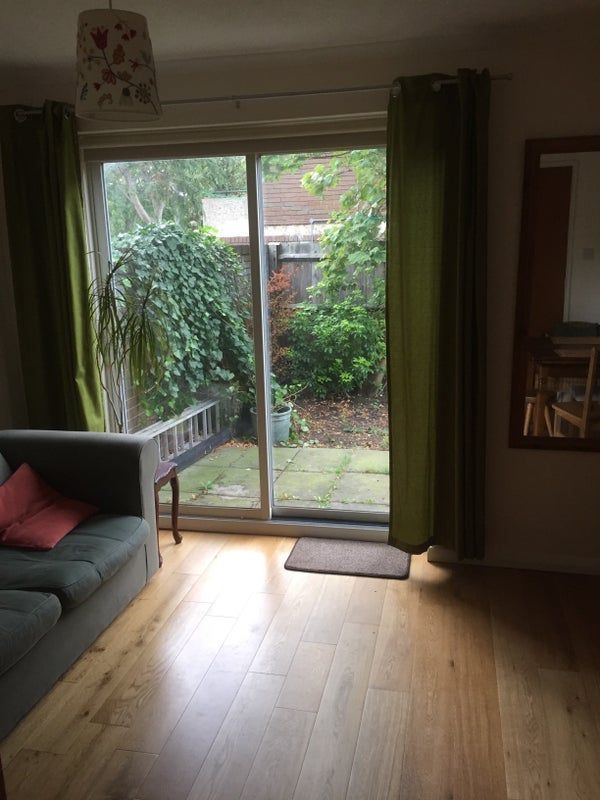 Room Clarence Avenue in Greater London