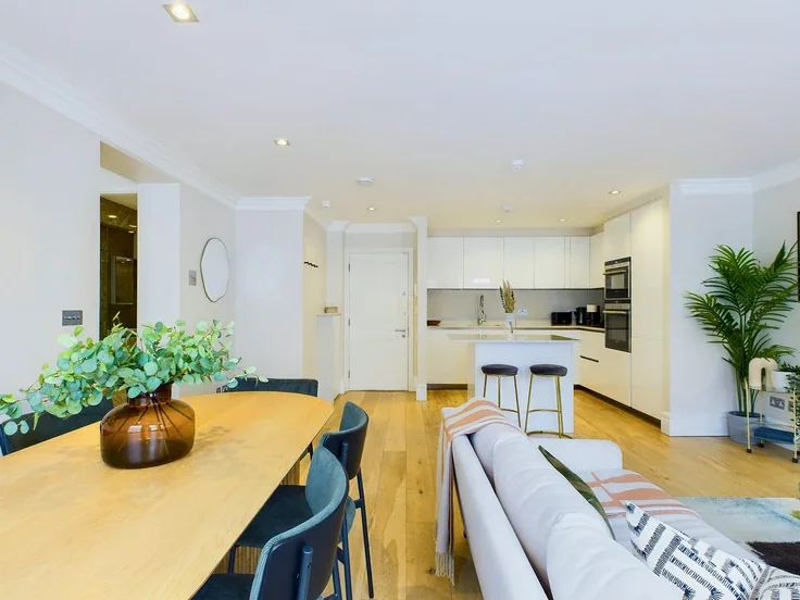 Flat South Molton Street in City of Westminster