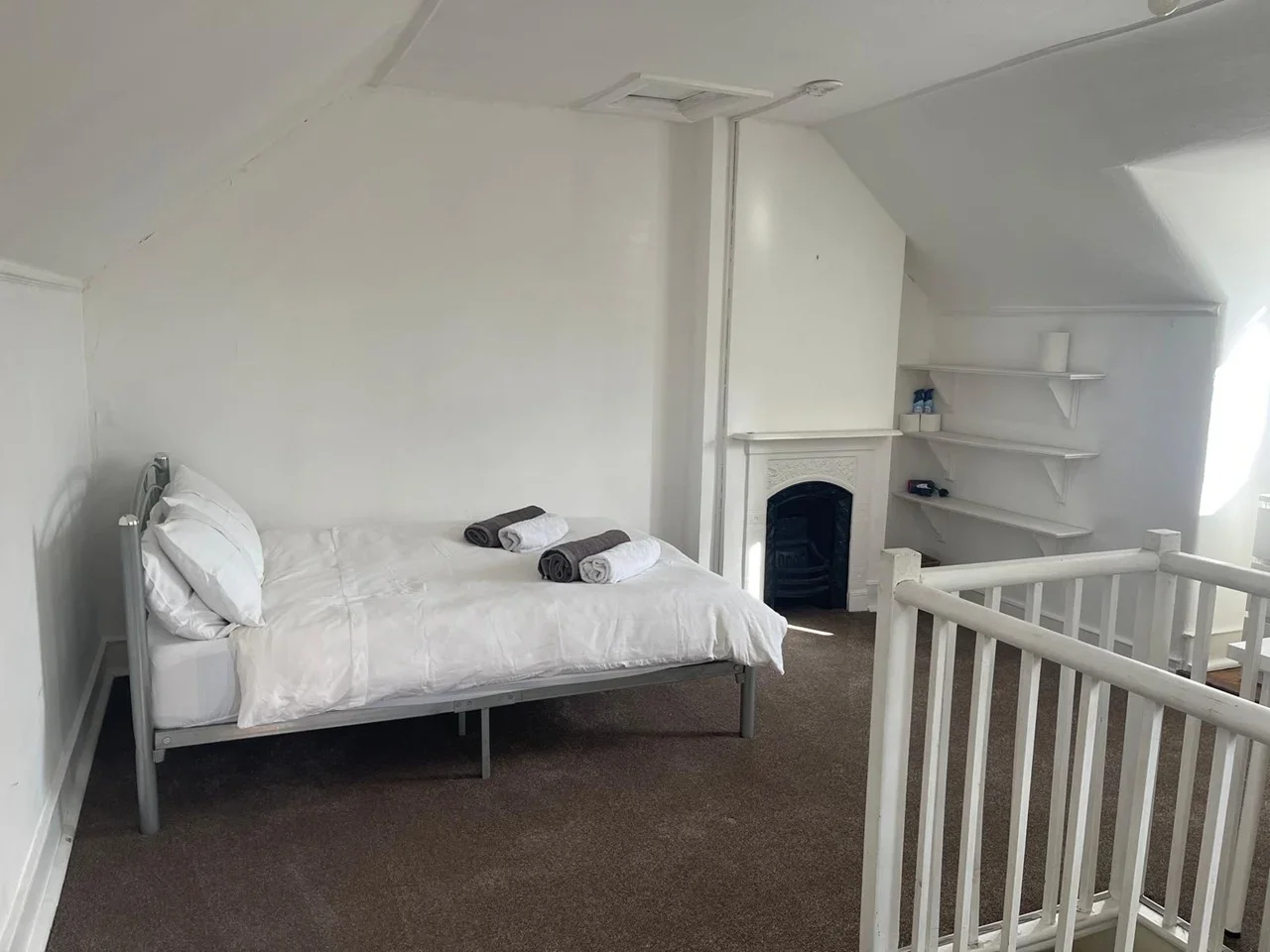 Room Brougham Road in Greater London