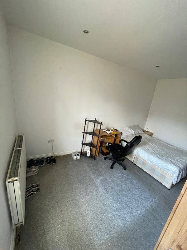 Room Falmouth Road in Newcastle upon Tyne