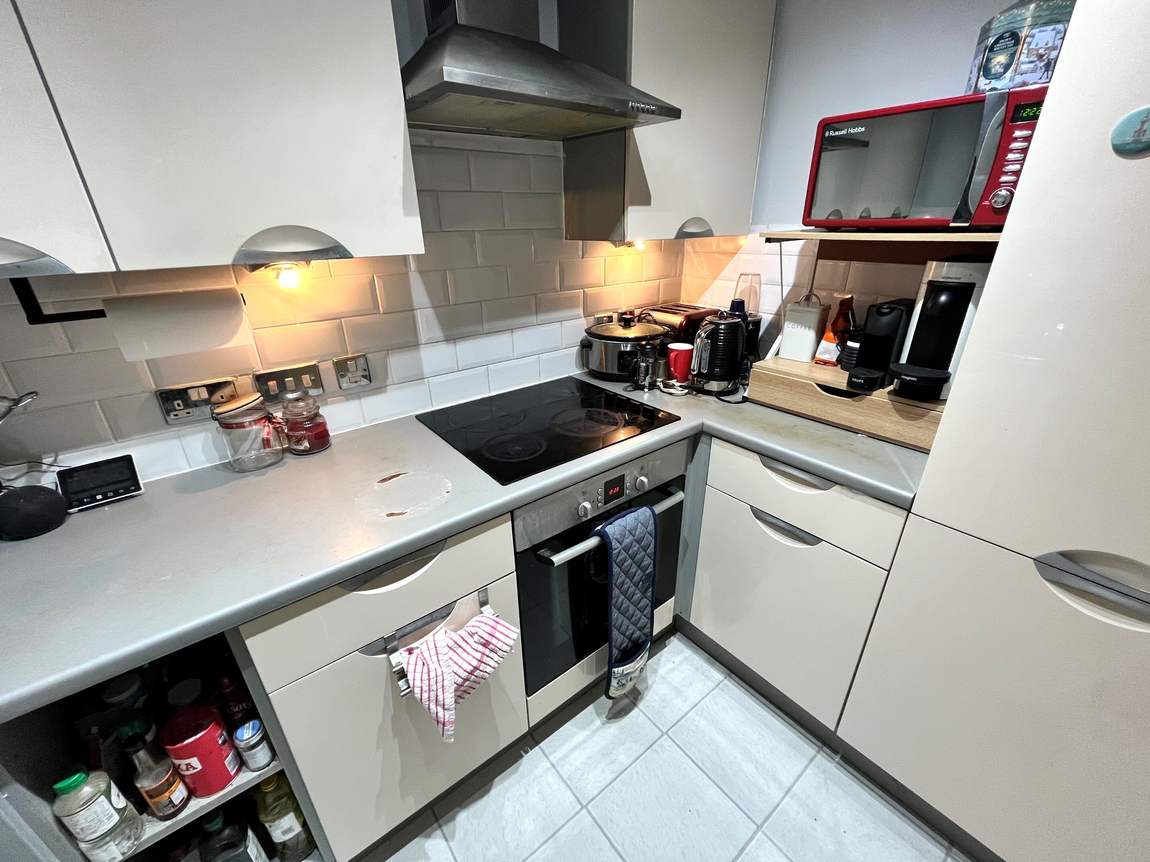 Flat Chatsworth Way in Birmingham