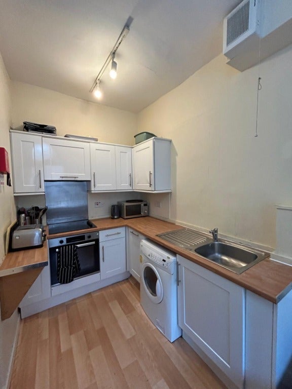 Flat Fowler Terrace in City of Edinburgh