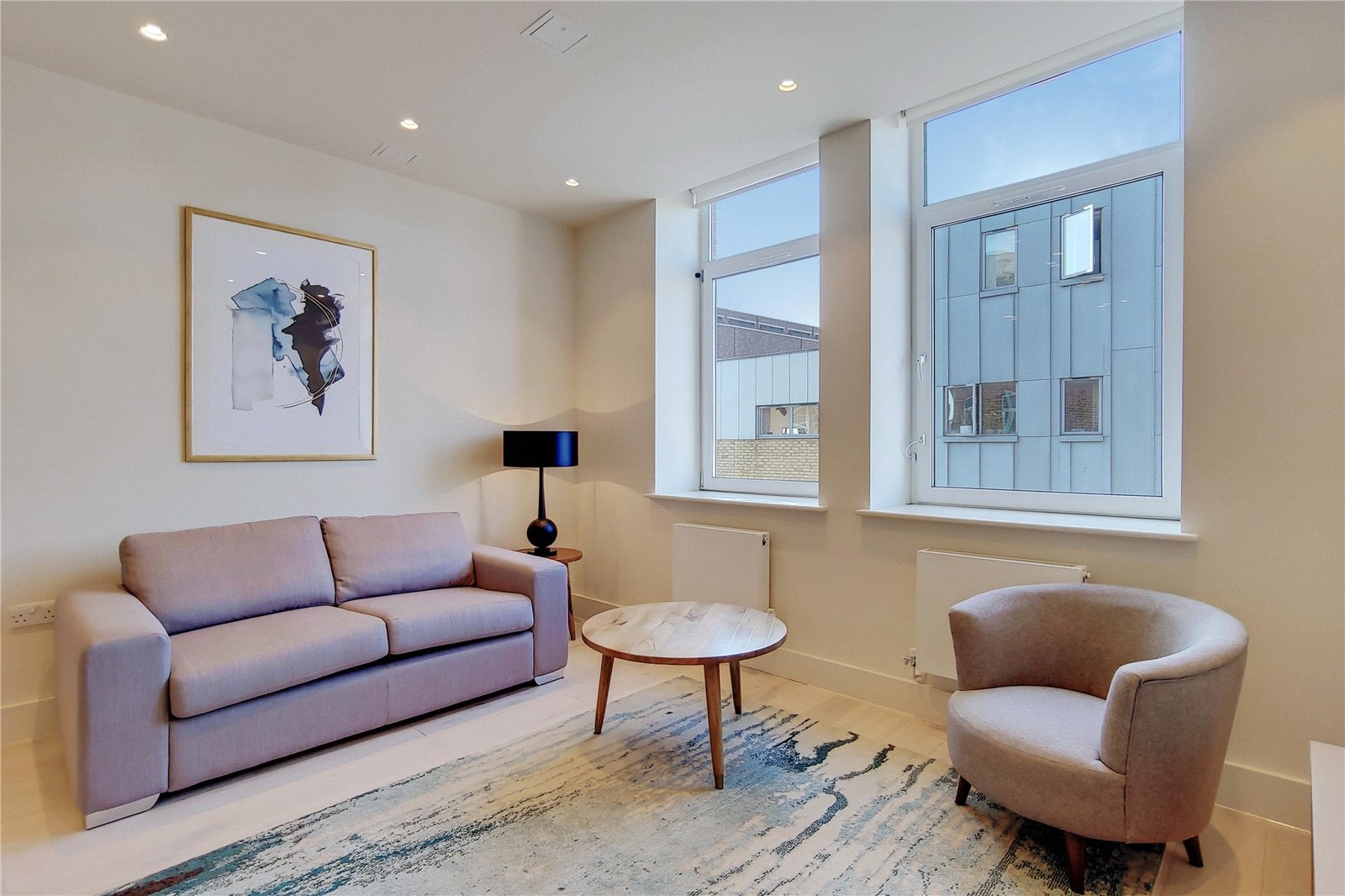 Flat Kingsland Road in Greater London