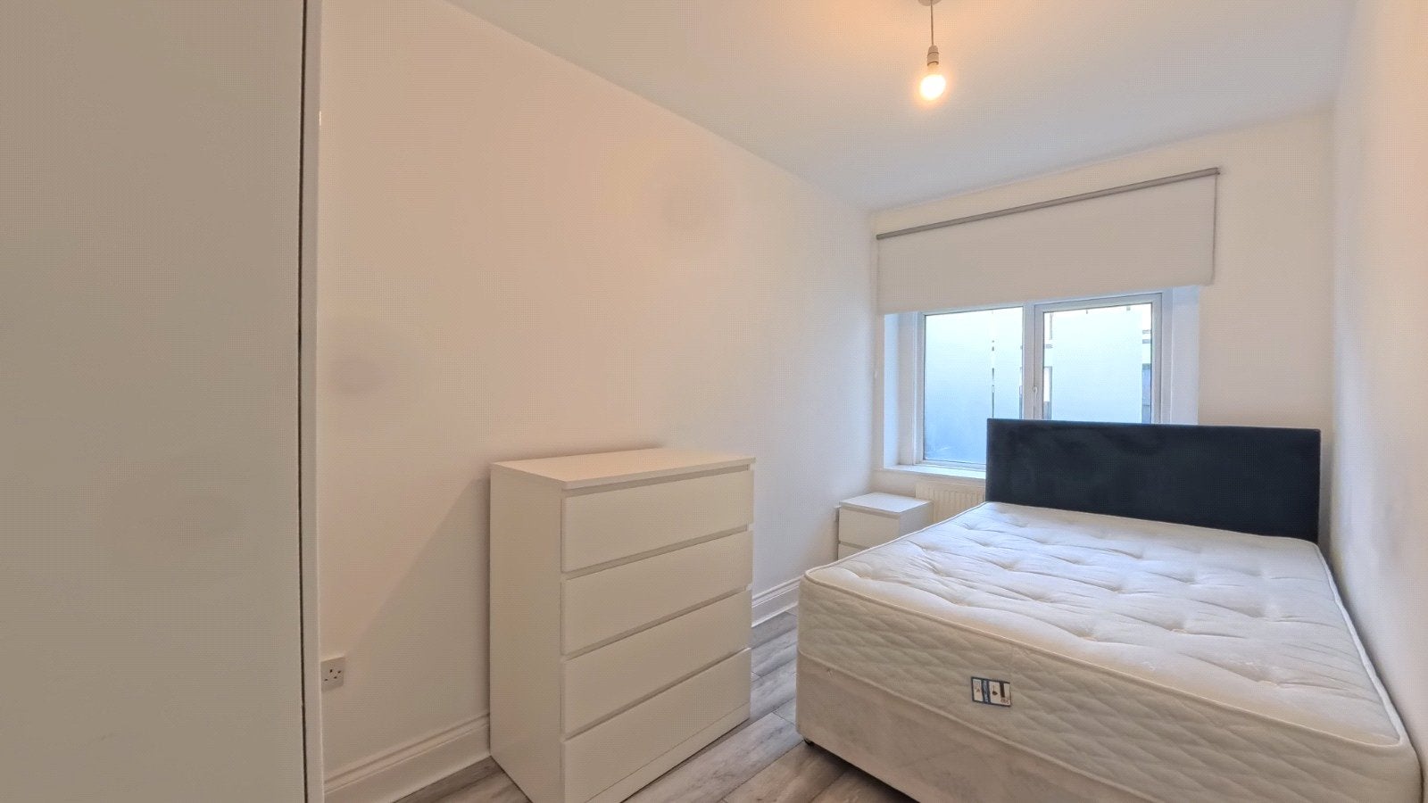 Flat Kilburn High Road in Greater London